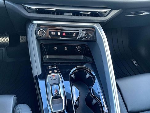 Used 2025 Audi Q5 Premium Plus image 24