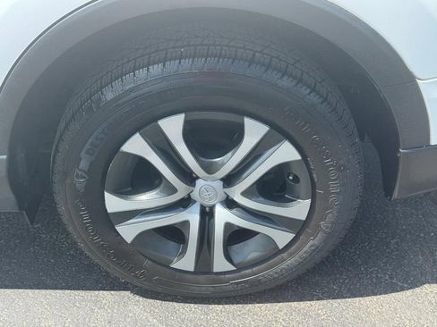 Used 2018 Toyota RAV4 LE w/ All Weather Liner Package FWD image 10
