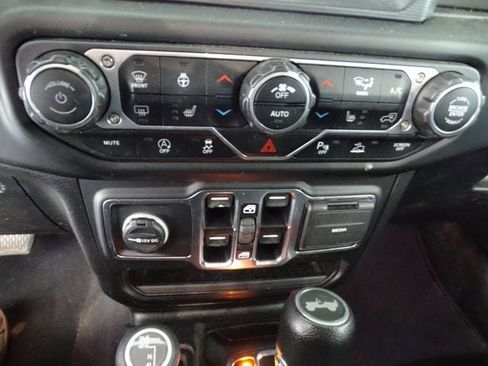 Used 2021 Jeep Wrangler Unlimited Sport w/ Sun And Sound Package AWD/4WD image 11