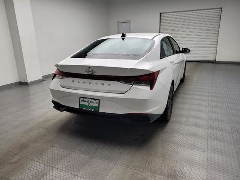 Used 2023 Hyundai Elantra SEL FWD image 7
