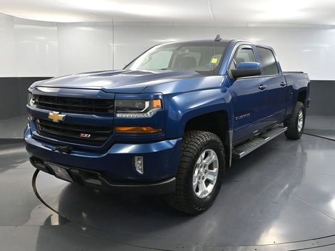 Used 2017 Chevrolet Silverado 1500 LT w/ All Star Edition AWD/4WD image 12