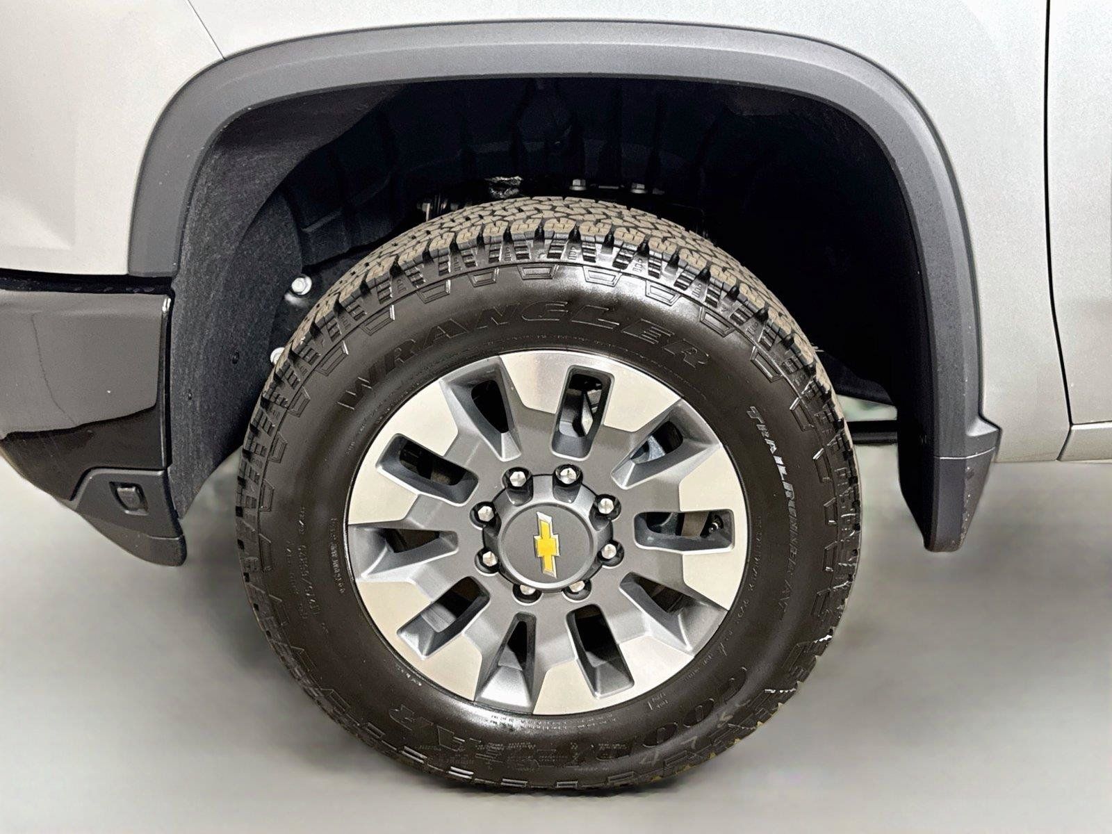New 2026 Chevrolet Silverado 2500 Custom w/ Custom Value Package AWD/4WD image 19
