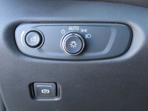 Used 2022 Chevrolet Blazer RS w/ Enhanced Convenience Package image 23