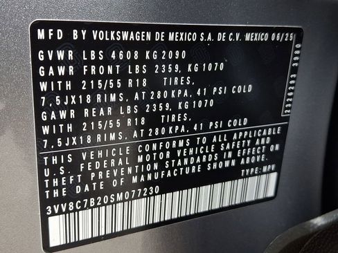 Used 2025 Volkswagen Taos S image 29