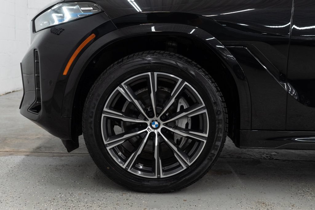 Used 2025 BMW X6 xDrive40i w/ Climate Comfort Package AWD/4WD image 41