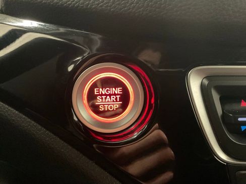 Used 2021 Honda Pilot Black Edition image 19