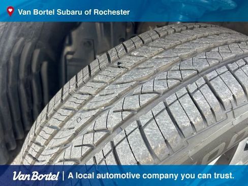 Used 2023 Subaru Forester Premium AWD/4WD image 10