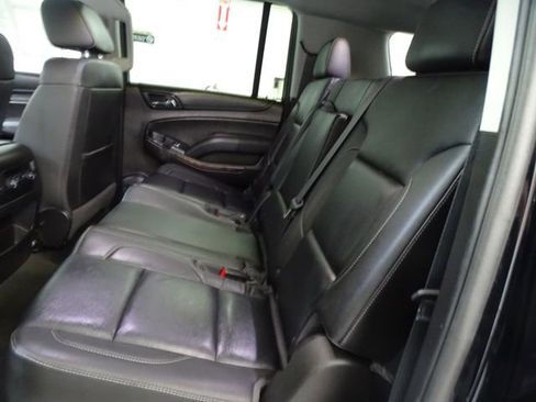 Used 2018 Chevrolet Suburban LT AWD/4WD image 4