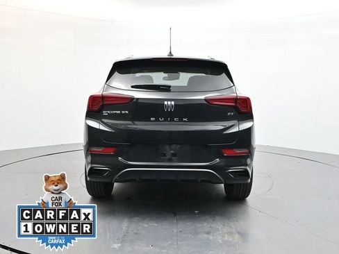 Used 2024 Buick Encore GX Sport Touring image 9