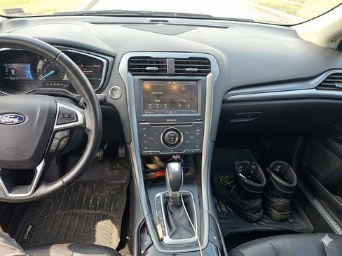 Used 2013 Ford Fusion Titanium w/ Titanium Driver Assist Pkg image 2