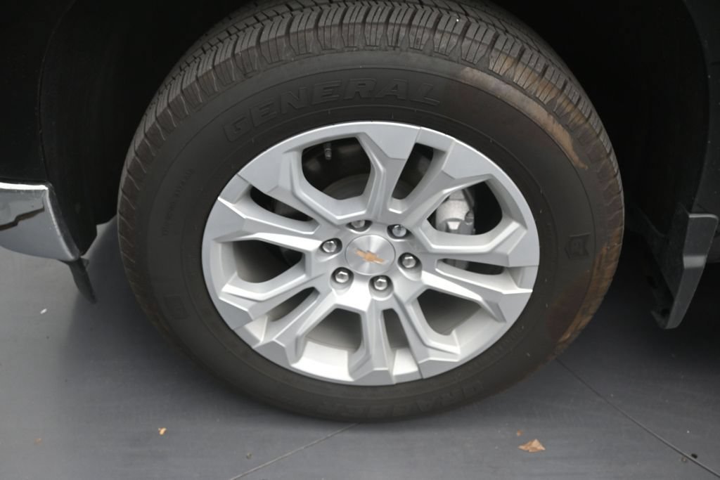 Certified 2026 Chevrolet Silverado 1500 LTZ RWD image 9