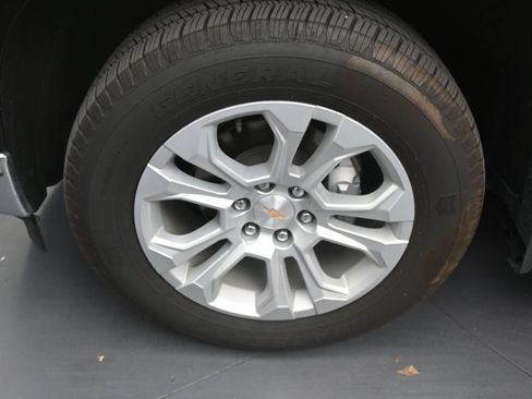 Used 2026 Chevrolet Silverado 1500 LTZ RWD image 9