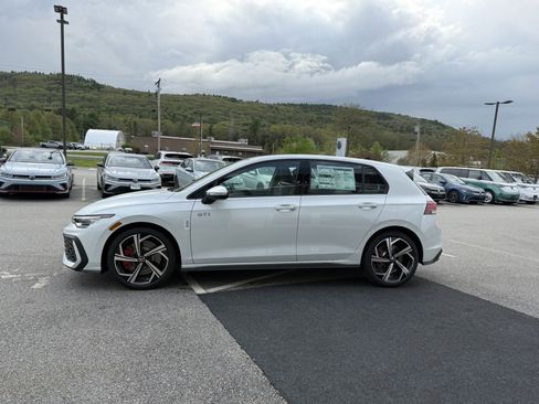 New 2025 Volkswagen GTI SE image 6