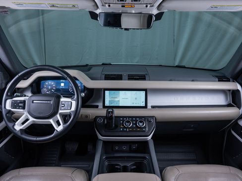 Used 2020 Land Rover Defender 110 HSE image 12