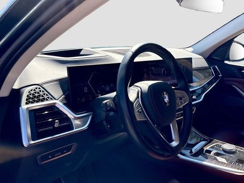 Used 2025 BMW X7 xDrive40i image 28