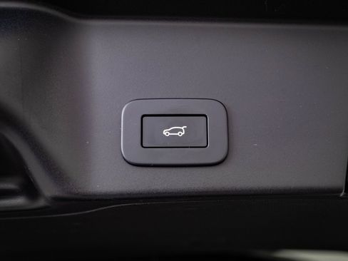 Used 2024 Land Rover Range Rover Evoque S image 21