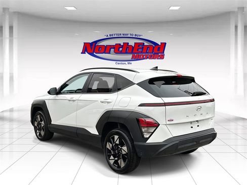 Used 2024 Hyundai Kona SEL w/ Convenience Package image 5