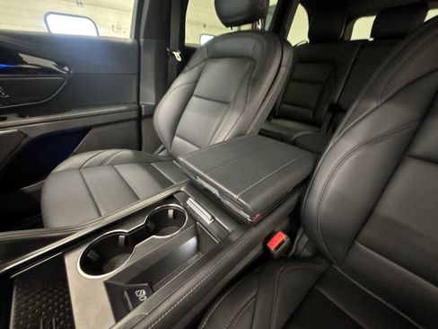 Used 2025 Lincoln Nautilus Premier w/ Jet Appearance Package AWD/4WD image 22