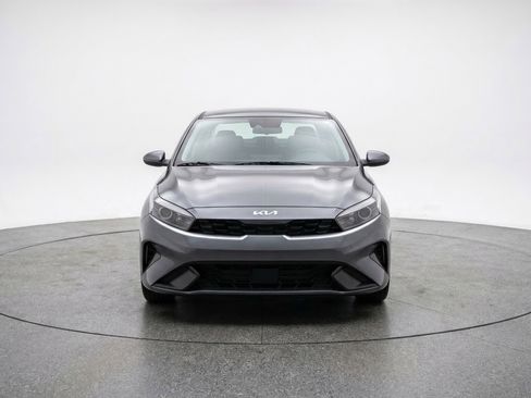 Used 2024 Kia Forte LXS image 2