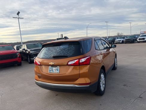 Used 2018 Chevrolet Equinox LS image 12