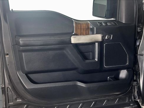 Used 2019 Ford F150 Lariat w/ Equipment Group 501A Mid RWD image 20