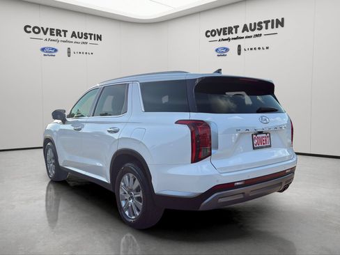 Used 2025 Hyundai Palisade SEL FWD image 3