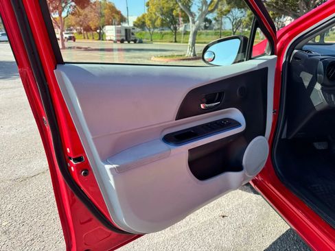 Used 2013 Toyota Prius C Two image 12