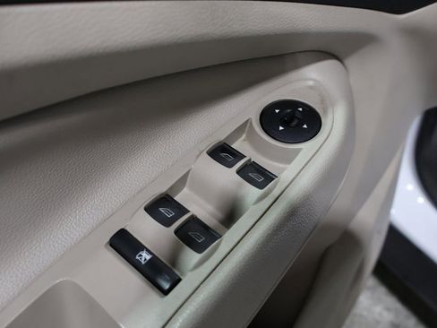 Used 2018 Ford Escape SE w/ SE Sync 3 Package image 14