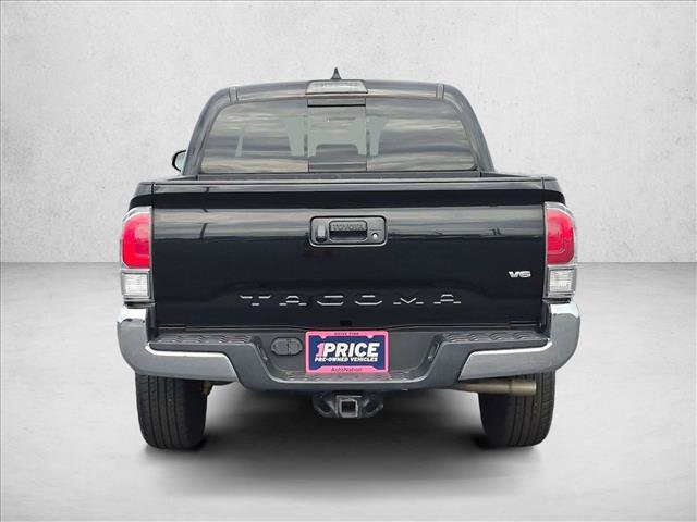 Used 2021 Toyota Tacoma TRD Off-Road AWD/4WD image 7