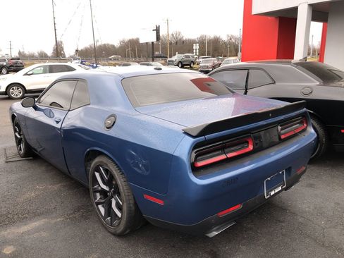 Used 2022 Dodge Challenger R/T w/ Blacktop Package image 12