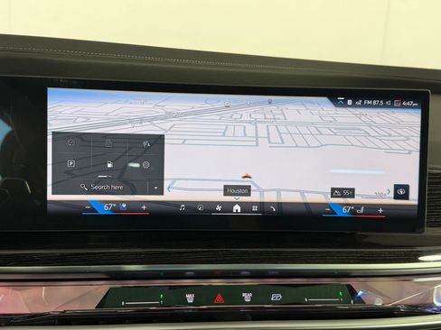 New 2026 BMW 750e xDrive w/ Executive Package image 27