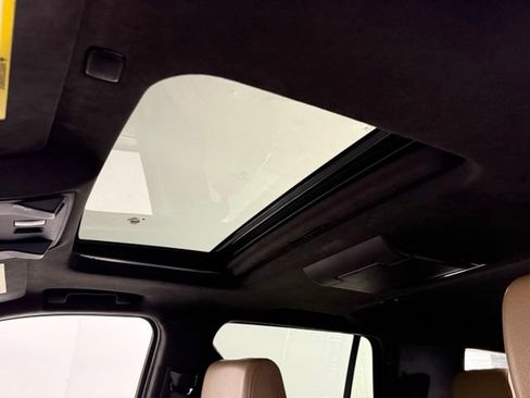 Used 2018 Cadillac Escalade Platinum AWD/4WD image 25