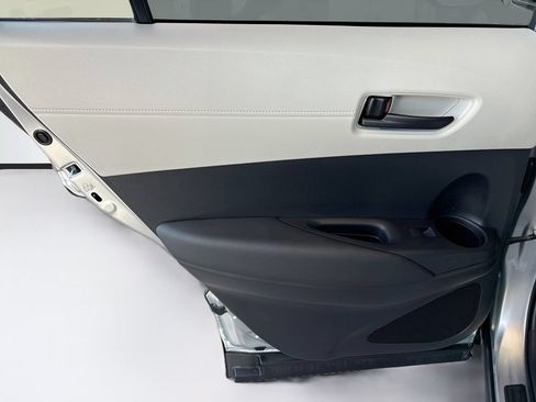 Certified 2023 Toyota Corolla Cross LE w/ Black Badges Package (TMS) FWD image 25