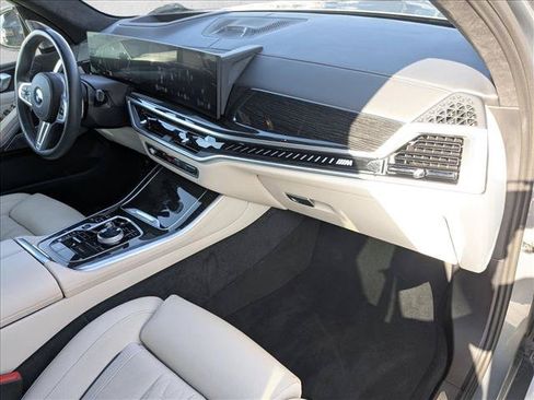 Used 2024 BMW X5 M60i AWD/4WD image 18
