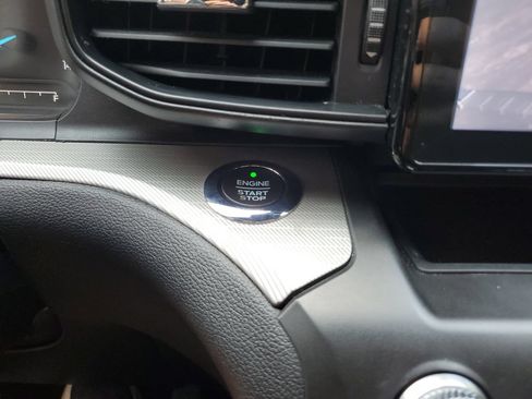 Used 2020 Ford Explorer XLT AWD/4WD image 31