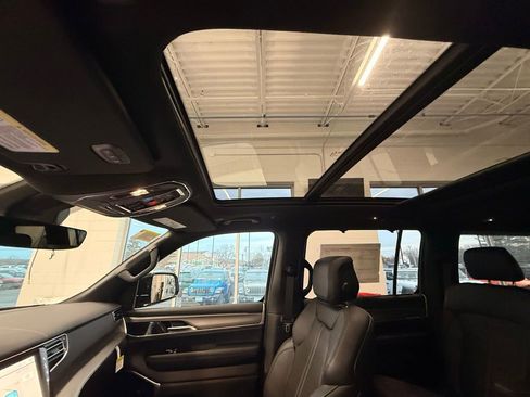 New 2026 Jeep Grand Wagoneer Limited AWD/4WD image 21