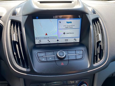 Used 2018 Ford Escape SEL image 19