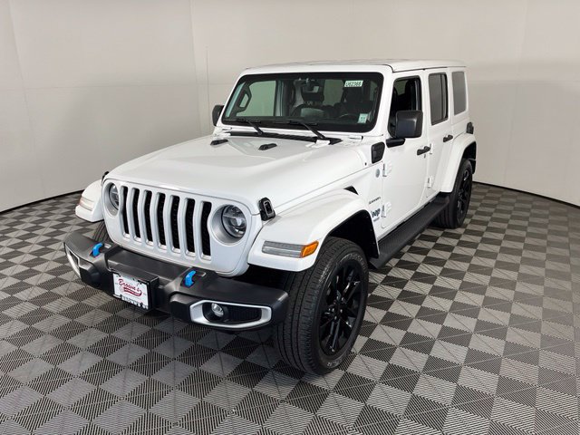 Used 2022 Jeep Wrangler Unlimited Sahara w/ Cold Weather Group AWD/4WD image 3