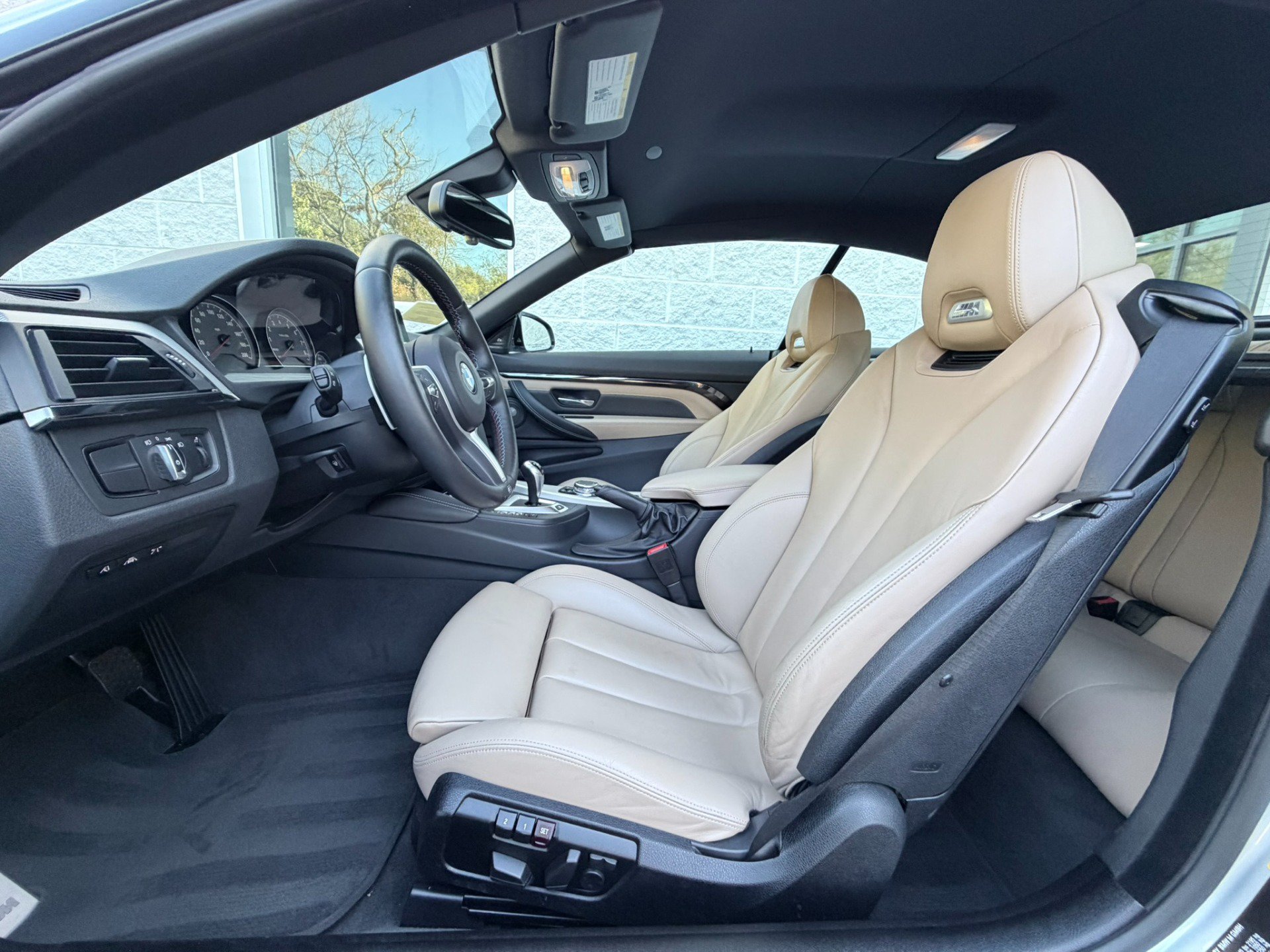 Used 2015 BMW M4 Convertible RWD image 22