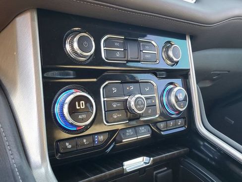 Used 2024 GMC Yukon XL Denali w/ Advanced Technology Package RWD image 22