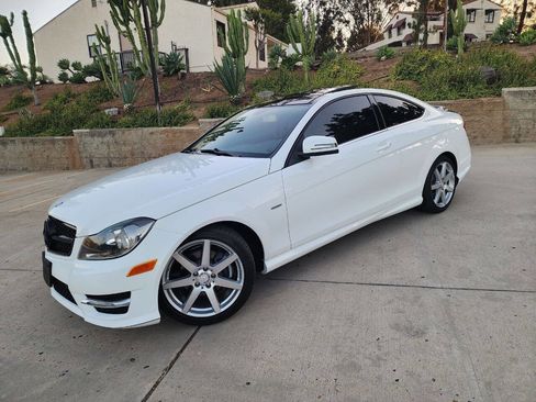 Used 2013 Mercedes-Benz C 250 Coupe image 23