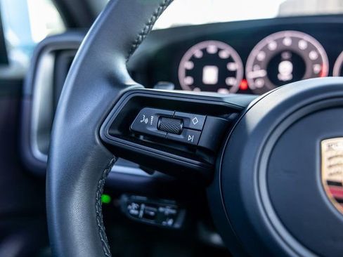 Certified 2025 Porsche Cayenne S AWD/4WD image 29