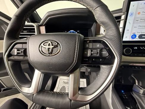 Used 2025 Toyota Sequoia Capstone AWD/4WD image 20