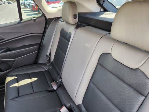 New 2026 Chevrolet Trax ACTIV w/ Sunroof Package FWD image 11