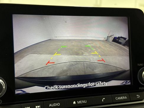 Used 2023 Nissan Rogue SV FWD image 15