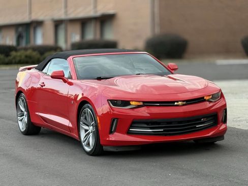 Used 2017 Chevrolet Camaro LT image 4