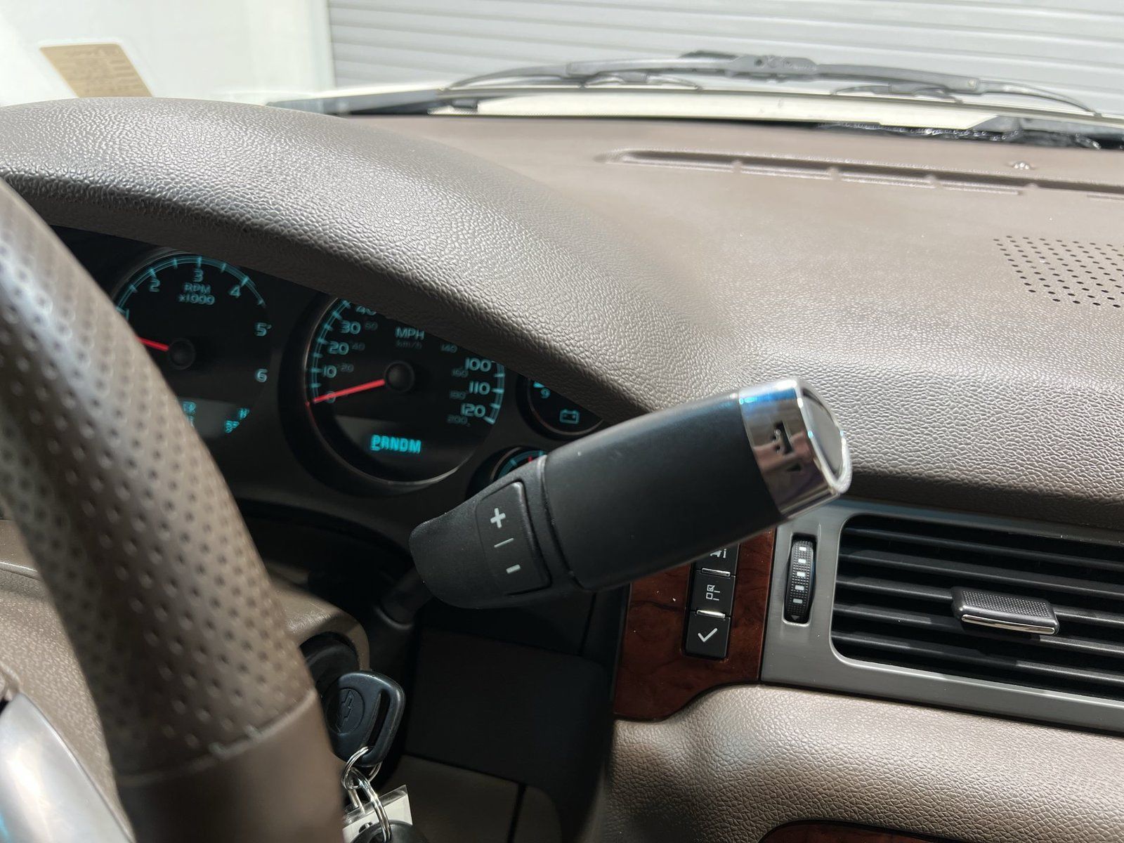 Used 2011 Chevrolet Avalanche LTZ RWD image 19