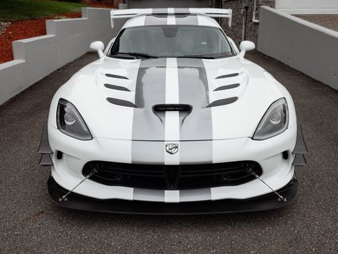 Used 2017 Dodge Viper ACR w/ Extreme Aero Package RWD image 26