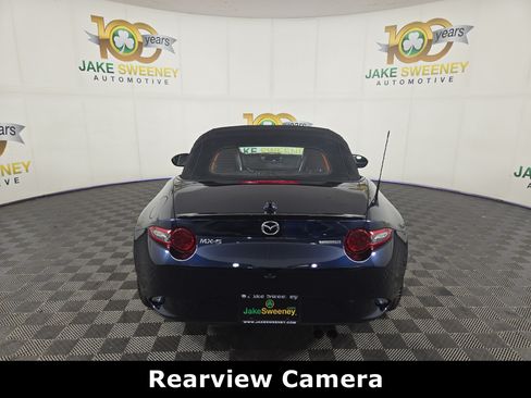 Used 2022 MAZDA MX-5 Miata Club RWD image 7