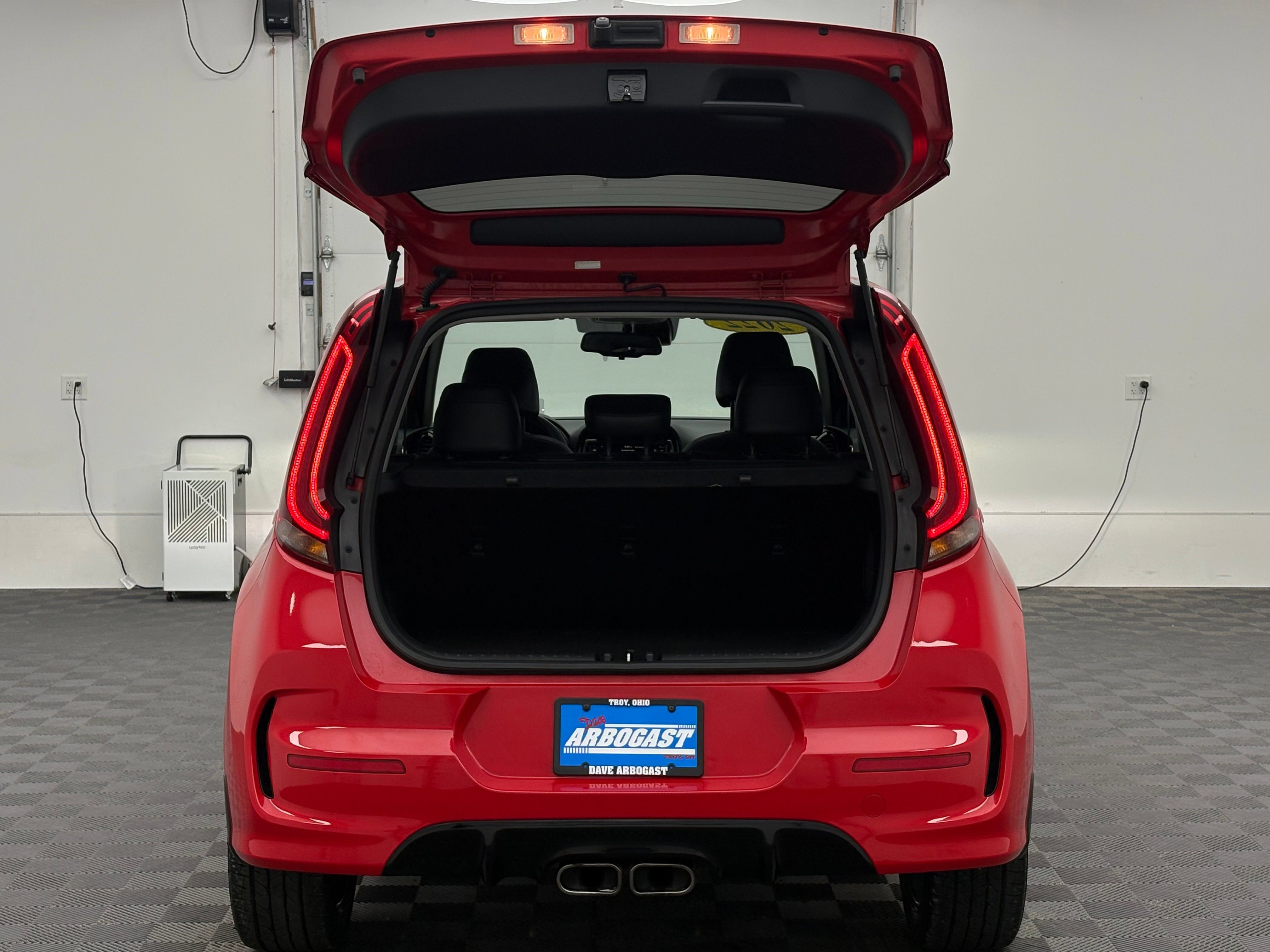 Used 2022 Kia Soul Turbo FWD image 10